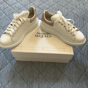 Alexander McQueen oversized sneaker 8